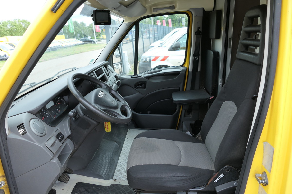 IVECO Daily 35 S11 C30C AUTOMATIK KAMERA Regale LUFT D - Комбе фургон: слика 5 IVECO Daily 35 S11 C30C AUTOMATIK KAMERA Regale LUFT D - Комбе фургон: слика 5