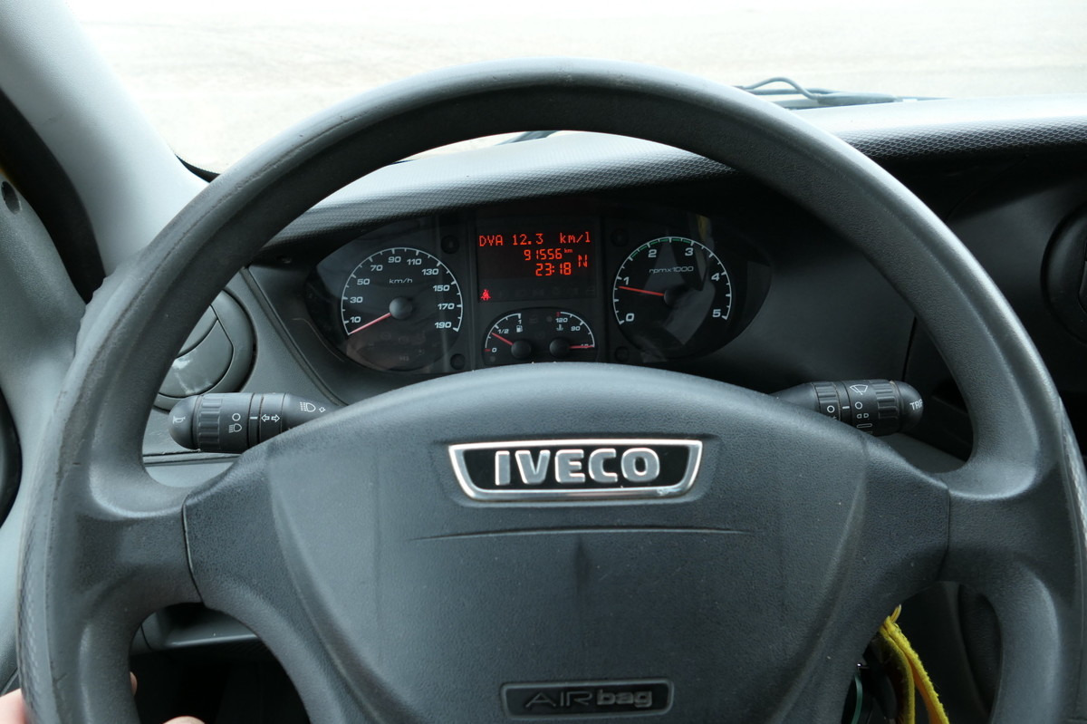 Комбе фургон IVECO Daily 35 S11 C30C AUTOMATIK KAMERA Regale LUFT D: слика 11