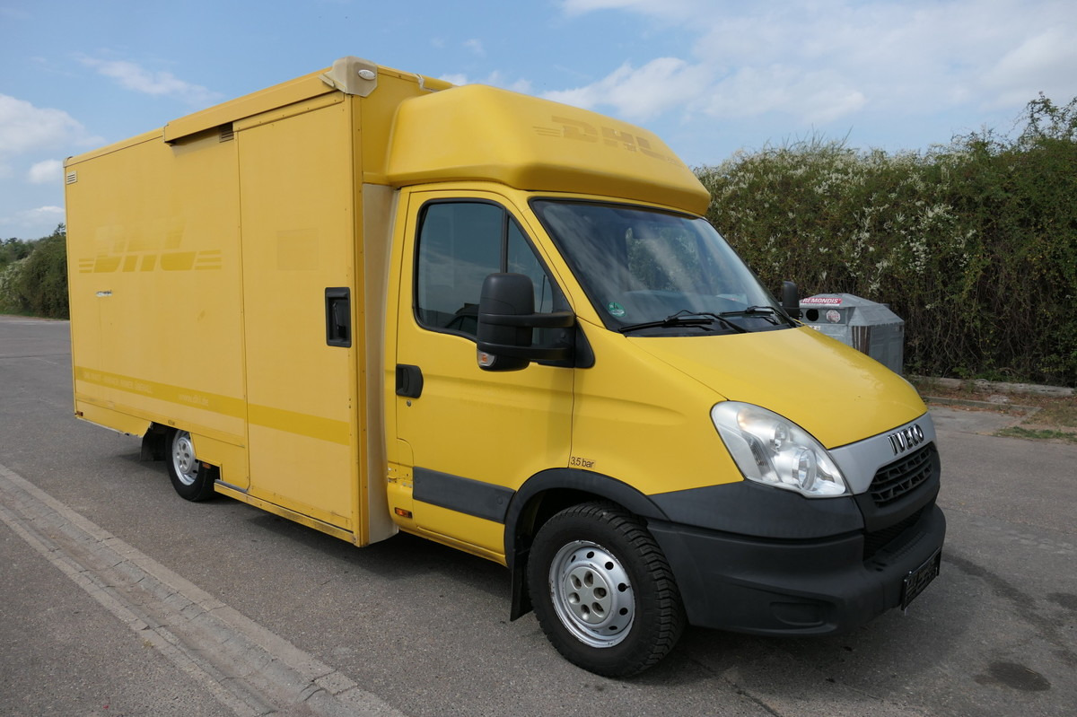 IVECO Daily 35 S11 C30C AUTOMATIK KAMERA Regale LUFT D - Комбе фургон: слика 1 IVECO Daily 35 S11 C30C AUTOMATIK KAMERA Regale LUFT D - Комбе фургон: слика 1