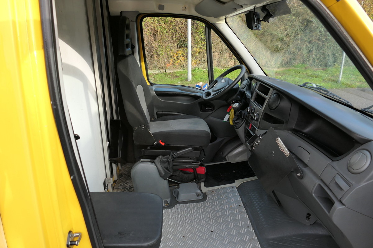 IVECO Daily 35 S11 C30C AUTOMATIK KAMERA Regale LUFT D - Комбе фургон: слика 5 IVECO Daily 35 S11 C30C AUTOMATIK KAMERA Regale LUFT D - Комбе фургон: слика 5