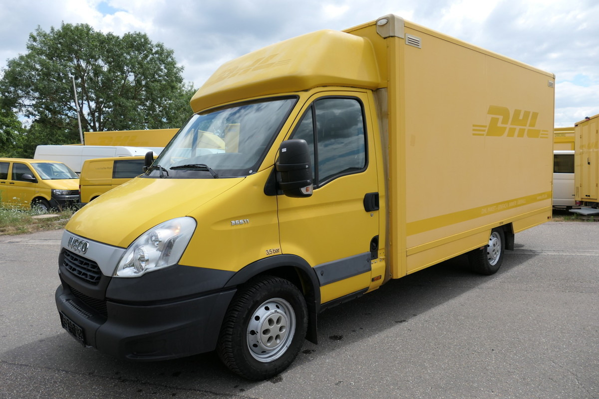 IVECO Daily 35 S11 C30C AUTOMATIK KAMERA Regale LUFT D - Комбе фургон: слика 1 IVECO Daily 35 S11 C30C AUTOMATIK KAMERA Regale LUFT D - Комбе фургон: слика 1