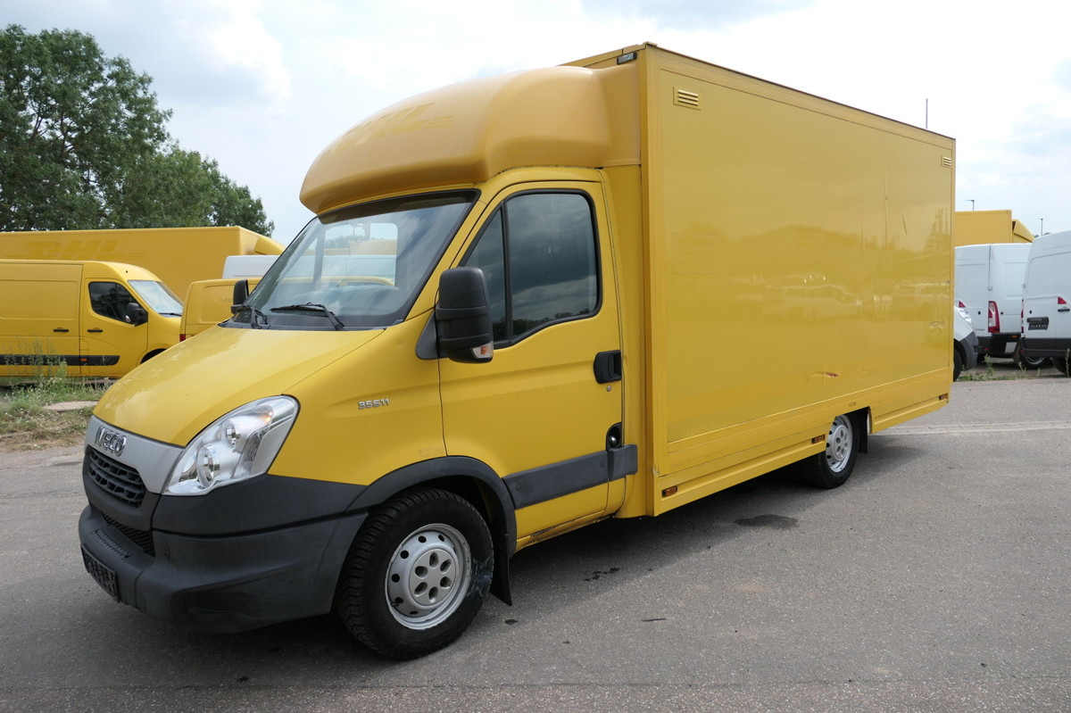 IVECO Daily 35 S11 C30C AUTOMATIK KAMERA Regale LUFT D - Комбе фургон: слика 1 IVECO Daily 35 S11 C30C AUTOMATIK KAMERA Regale LUFT D - Комбе фургон: слика 1