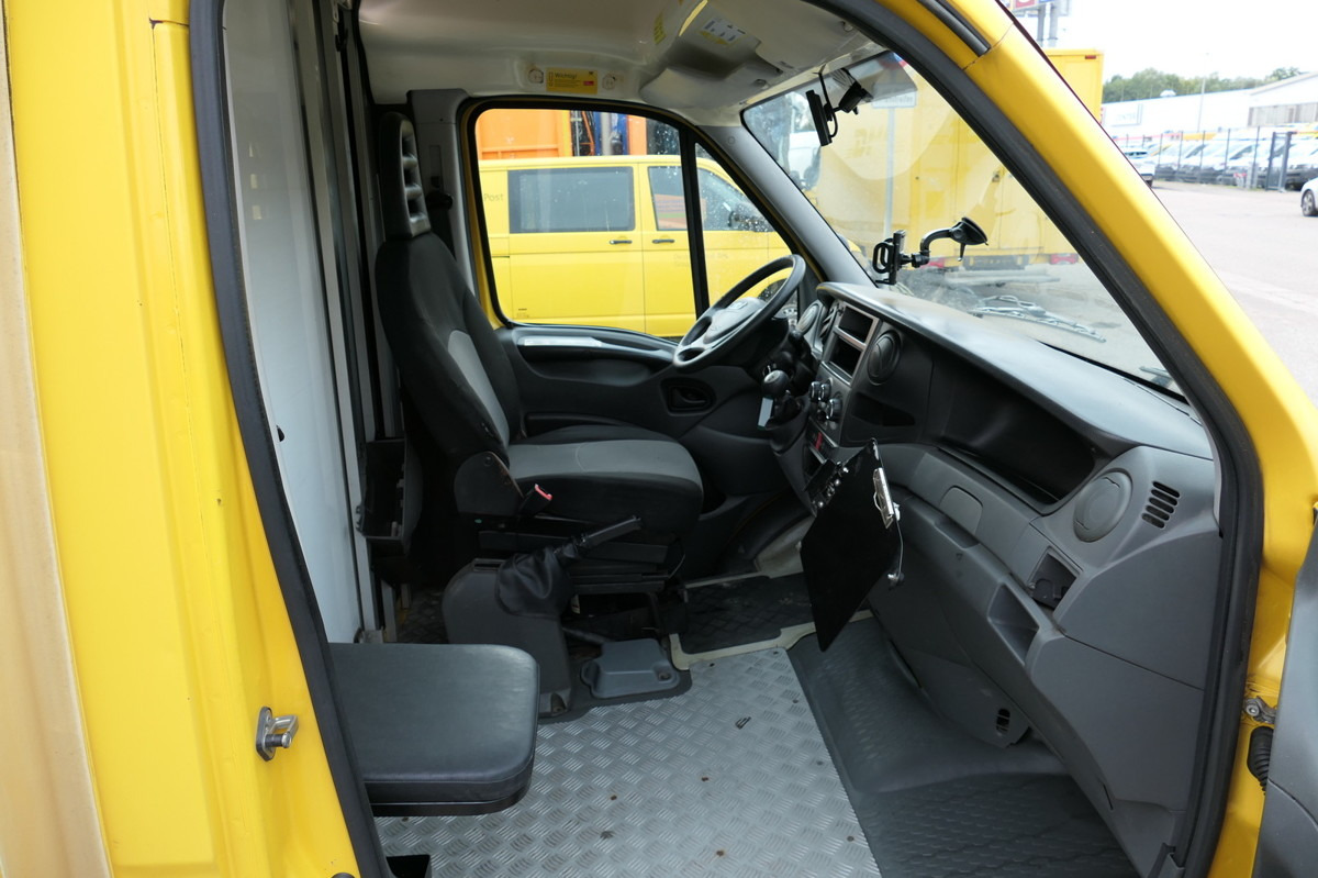 IVECO Daily 35 S11 C30C AUTOMATIK KAMERA Regale LUFT D - Комбе фургон: слика 5 IVECO Daily 35 S11 C30C AUTOMATIK KAMERA Regale LUFT D - Комбе фургон: слика 5