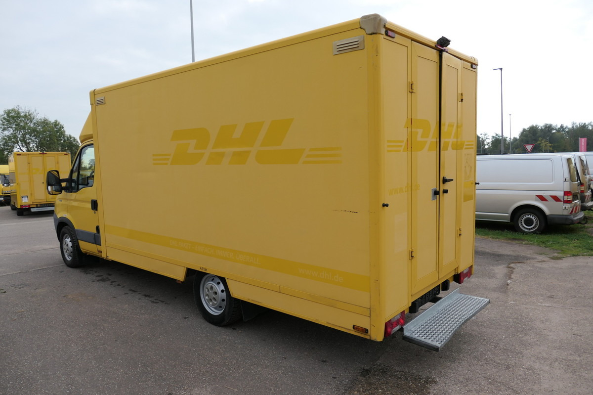 IVECO Daily 35 S11 C30C AUTOMATIK KAMERA Regale LUFT - Комбе фургон: слика 4 IVECO Daily 35 S11 C30C AUTOMATIK KAMERA Regale LUFT - Комбе фургон: слика 4