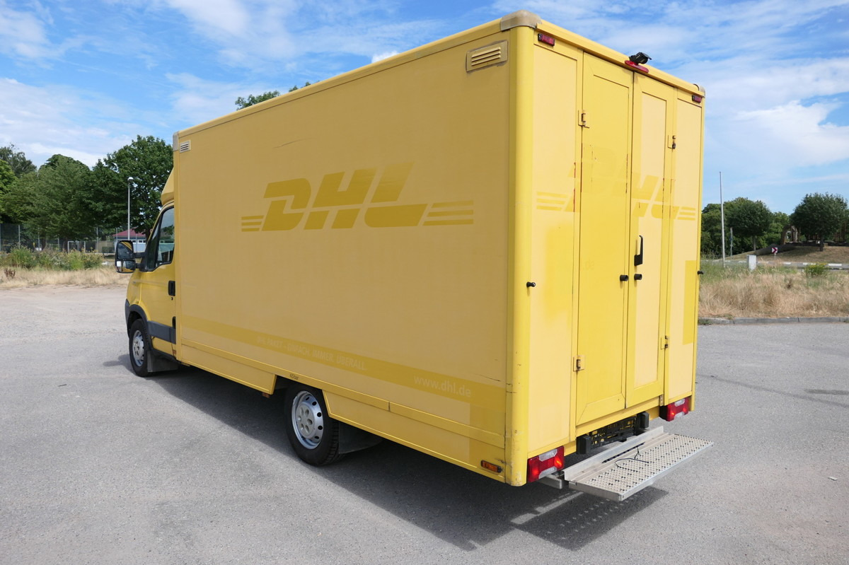 IVECO Daily 35 S11 C30C AUTOMATIK KAMERA Regale LUFT - Комбе фургон: слика 5 IVECO Daily 35 S11 C30C AUTOMATIK KAMERA Regale LUFT - Комбе фургон: слика 5