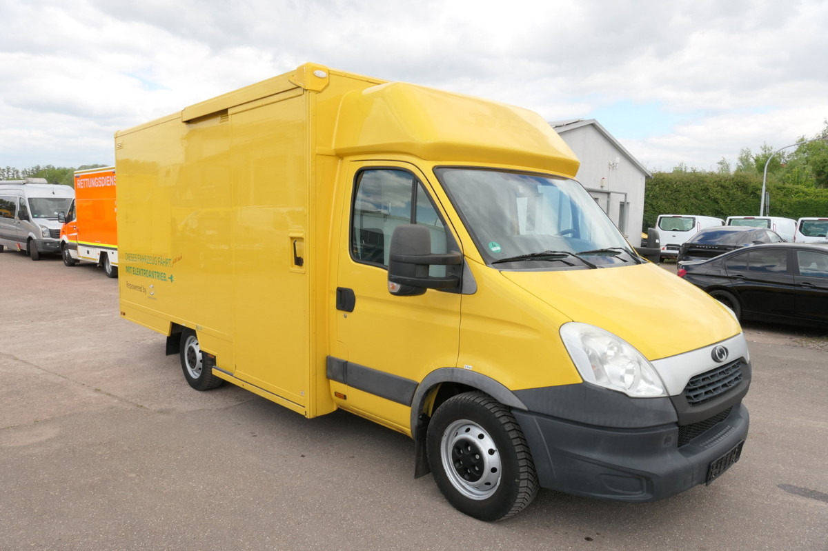IVECO Daily 35 S11 C30C ELEKTRO COC Umbau Firma Orten - Комбе фургон, Електрично комбе: слика 2 IVECO Daily 35 S11 C30C ELEKTRO COC Umbau Firma Orten - Комбе фургон, Електрично комбе: слика 2