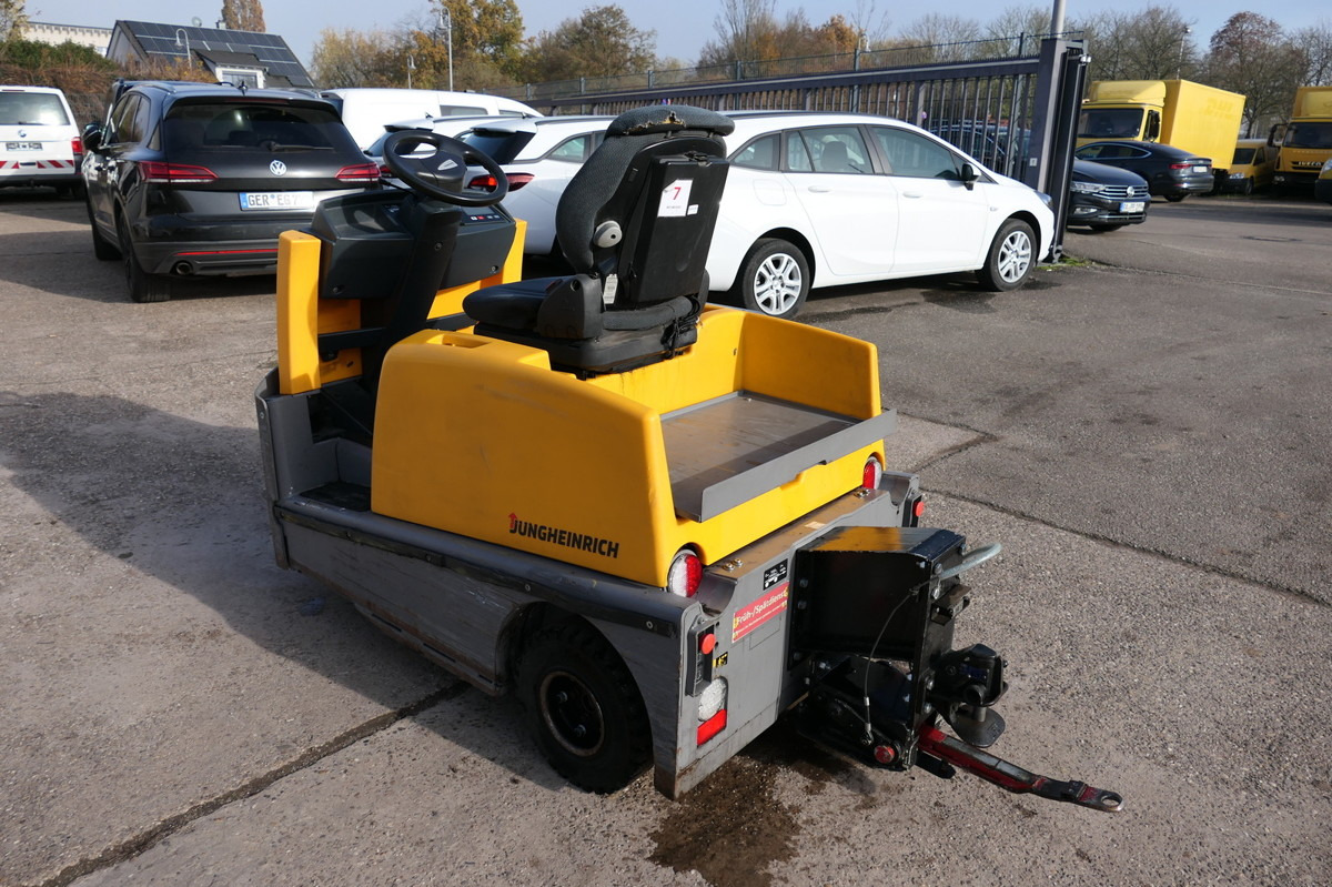 JUNGHEINRICH EZS 570 Schlepper Batterie 20/2017 - Тракторче за влечење: слика 4 JUNGHEINRICH EZS 570 Schlepper Batterie 20/2017 - Тракторче за влечење: слика 4