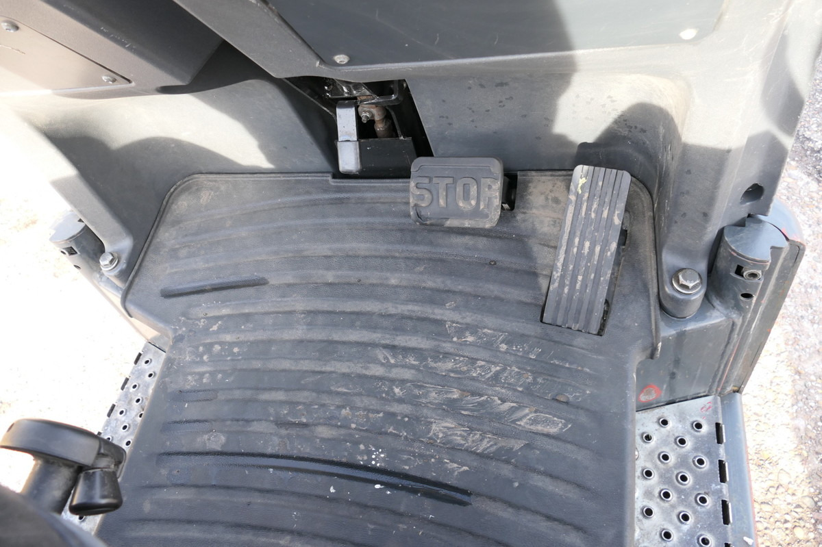 Лизинг на LINDE P 60 Z Schlepper Batterie 22/2019 3-Rad LINDE P 60 Z Schlepper Batterie 22/2019 3-Rad: слика 7