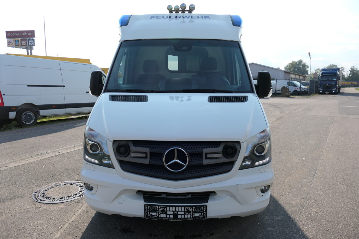 MERCEDES-BENZ 319 Sprinter 6-Zylinder Rettungswagen Strobel - Амбулантно возило: слика 2 MERCEDES-BENZ 319 Sprinter 6-Zylinder Rettungswagen Strobel - Амбулантно возило: слика 2