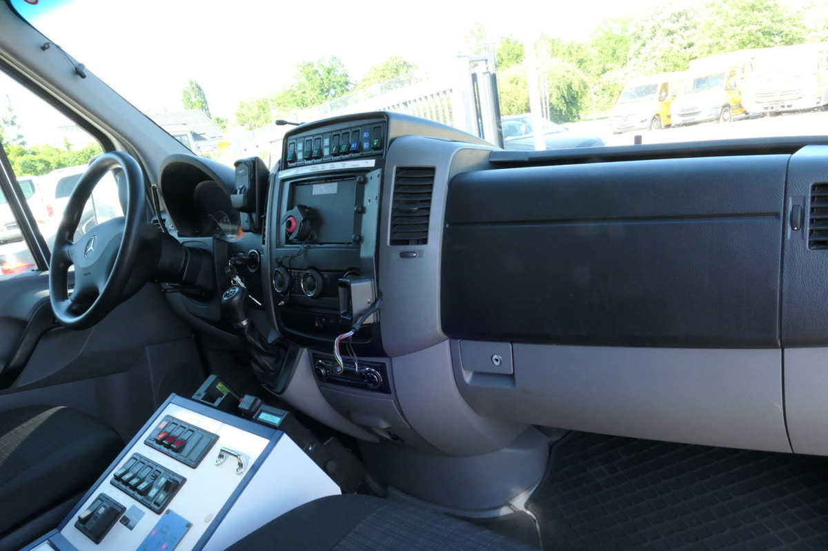 Лизинг на MERCEDES-BENZ Sprinter 519 CDI Klima Krankenwagen MERCEDES-BENZ Sprinter 519 CDI Klima Krankenwagen: слика 6