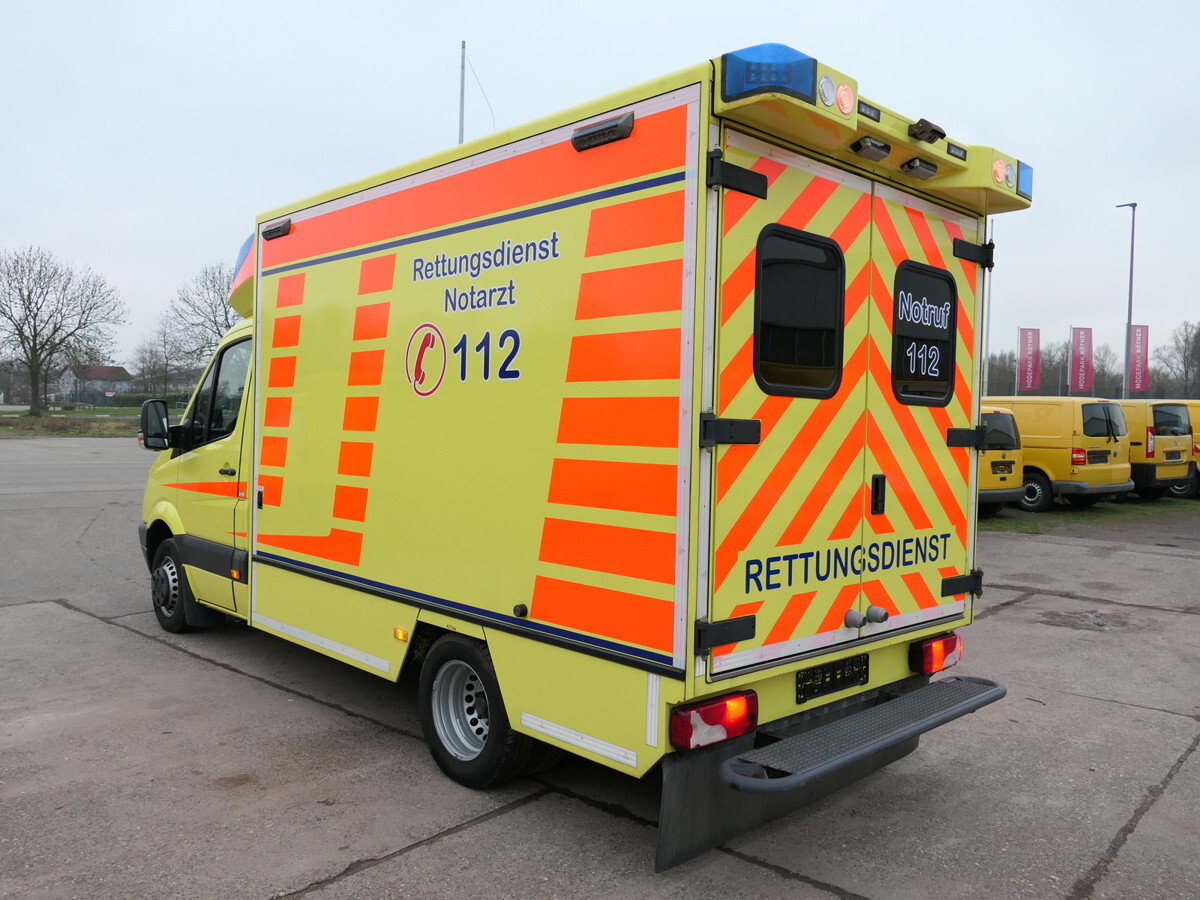 MERCEDES-BENZ Sprinter II 516 CDI KLIMA KRANKENWAGEN RTW AUTOM - Амбулантно возило: слика 5 MERCEDES-BENZ Sprinter II 516 CDI KLIMA KRANKENWAGEN RTW AUTOM - Амбулантно возило: слика 5