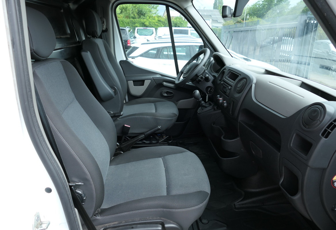 Товарно комбе RENAULT Master 130 dCi L3H2 Euro6 KLIMA COC Regal: слика 7