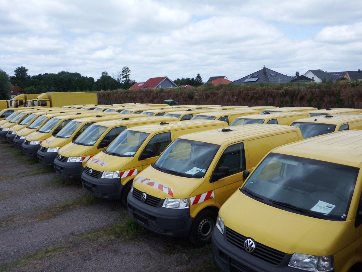 VW T5 Transporter 1.9 TDI PARKTRONIK 2xSCHIEBETÜR - Мало комбе: слика 1 VW T5 Transporter 1.9 TDI PARKTRONIK 2xSCHIEBETÜR - Мало комбе: слика 1