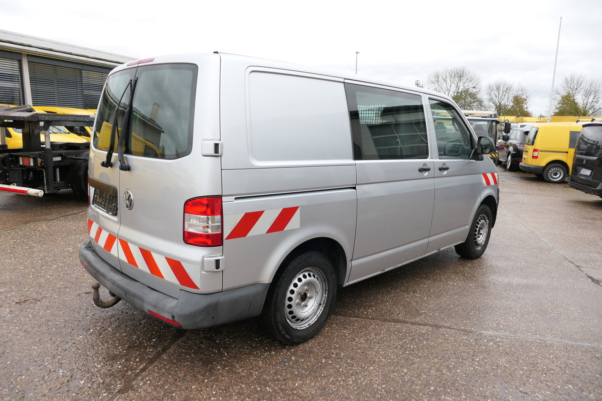 VW T5 Transporter 2.0 TDI 2-Sitzer 4 Motion AHK KLI - Мало комбе: слика 4 VW T5 Transporter 2.0 TDI 2-Sitzer 4 Motion AHK KLI - Мало комбе: слика 4