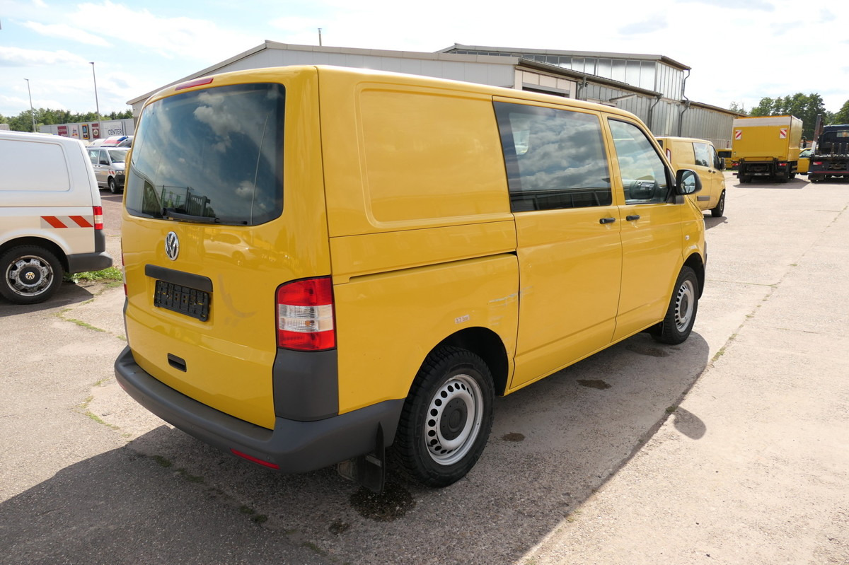 VW T5 Transporter 2.0 TDI 2xSCHIEBETÜR PARKTRONIK E - Мало комбе: слика 4 VW T5 Transporter 2.0 TDI 2xSCHIEBETÜR PARKTRONIK E - Мало комбе: слика 4