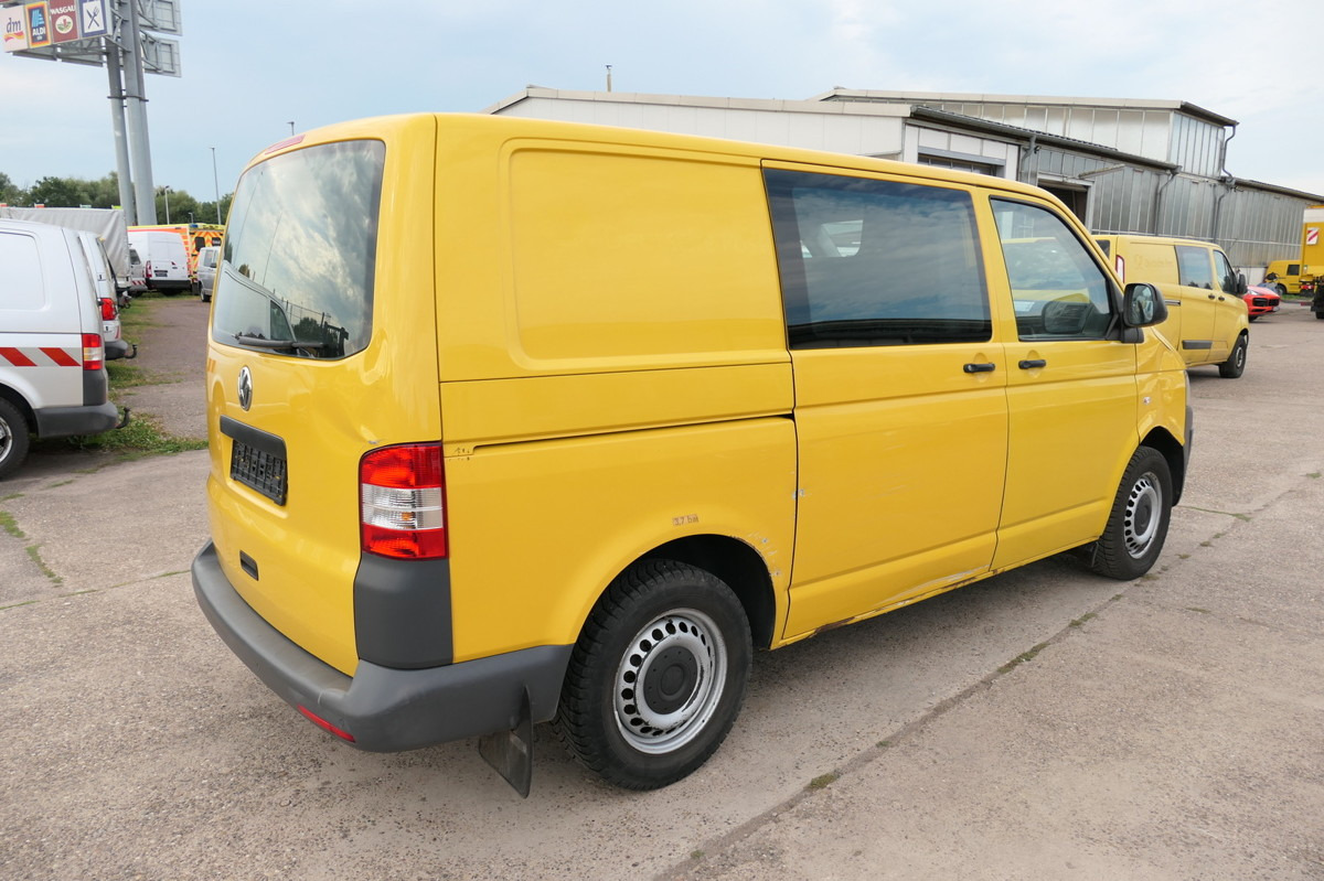 VW T5 Transporter 2.0 TDI 2xSCHIEBETÜR PARKTRONIK E - Мало комбе: слика 4 VW T5 Transporter 2.0 TDI 2xSCHIEBETÜR PARKTRONIK E - Мало комбе: слика 4