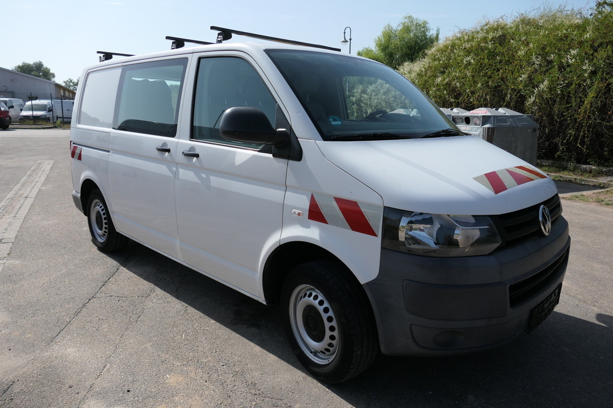 VW T5 Transporter 2.0 TDI 4Motion 3Sitzer AHK KLIMA - Мало комбе: слика 3 VW T5 Transporter 2.0 TDI 4Motion 3Sitzer AHK KLIMA - Мало комбе: слика 3