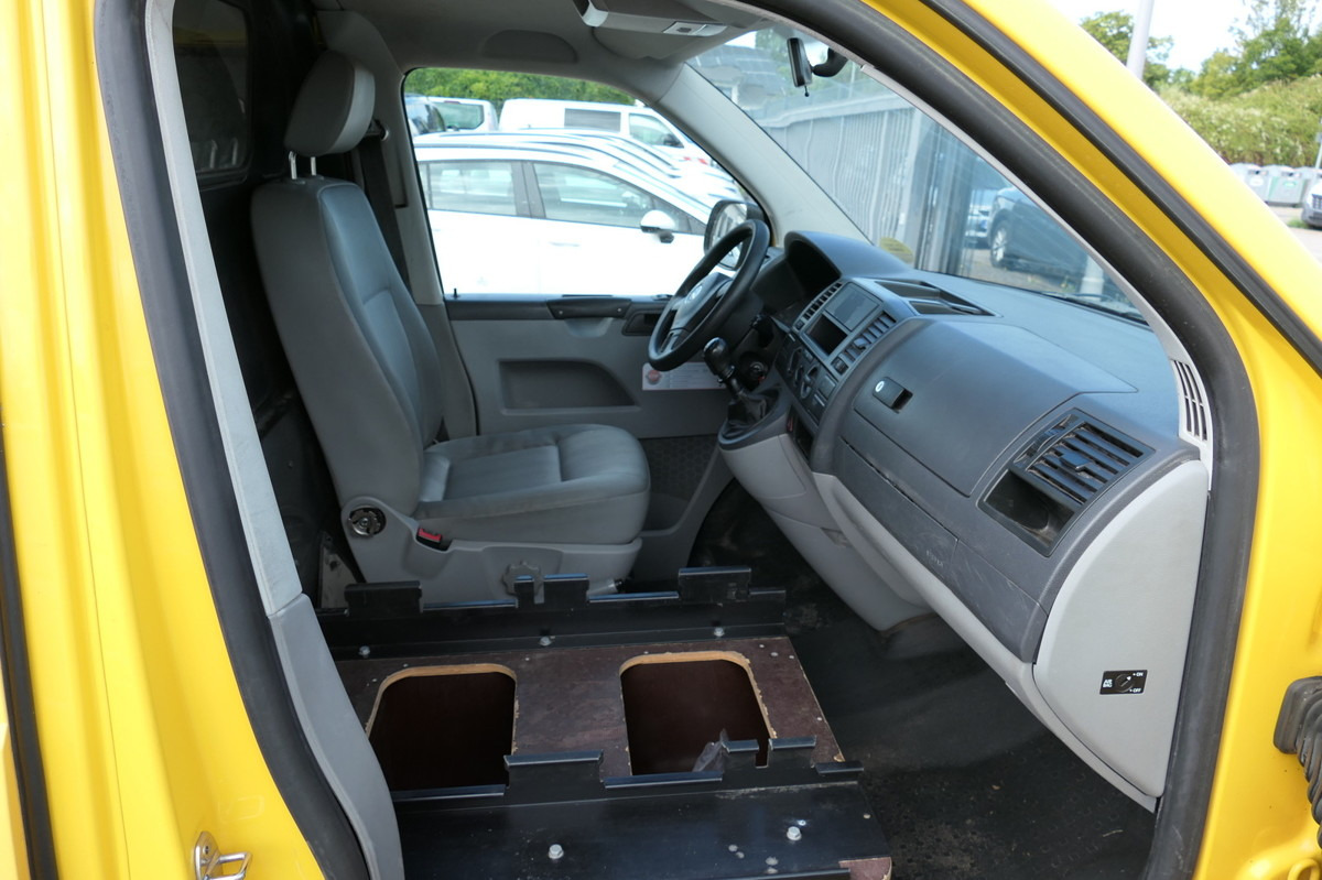 VW T5 Transporter 2.0 TDI EURO-5 2xSCHIEBETÜR PARKT - Мало комбе: слика 5 VW T5 Transporter 2.0 TDI EURO-5 2xSCHIEBETÜR PARKT - Мало комбе: слика 5