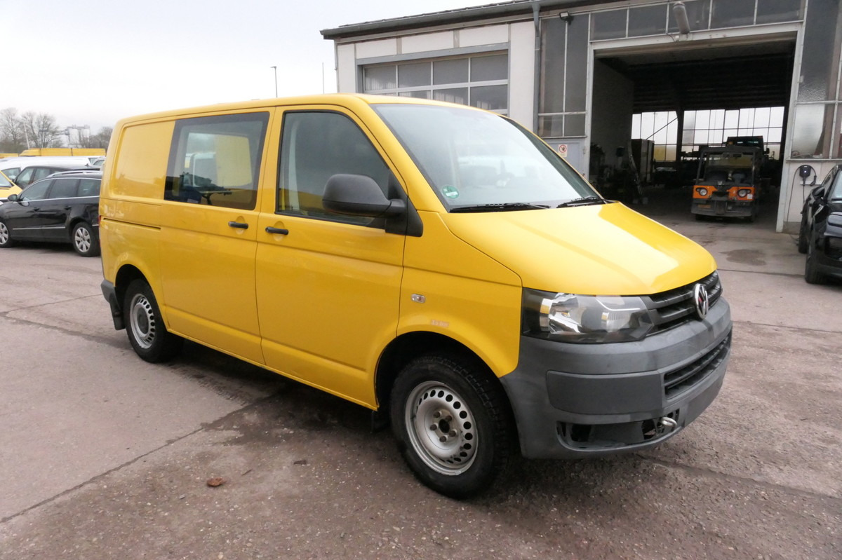 VW T5 Transporter 2.0 TDI PARKTRONIK EURO-5 2xSCHIE - Мало комбе: слика 2 VW T5 Transporter 2.0 TDI PARKTRONIK EURO-5 2xSCHIE - Мало комбе: слика 2