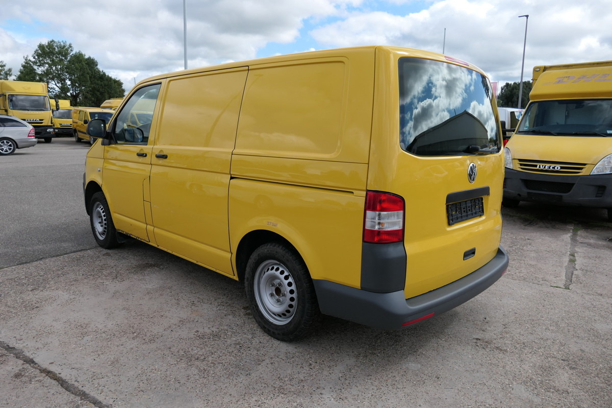 VW T5 Transporter 2.0 TDI PARKTRONIK EURO-5 2xSCHIE - Мало комбе: слика 4 VW T5 Transporter 2.0 TDI PARKTRONIK EURO-5 2xSCHIE - Мало комбе: слика 4