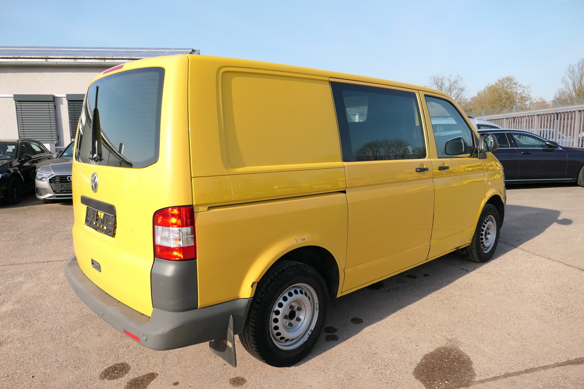 VW T5 Transporter 2.0 TDI PARKTRONIK EURO-5 2xSCHIE - Мало комбе: слика 4 VW T5 Transporter 2.0 TDI PARKTRONIK EURO-5 2xSCHIE - Мало комбе: слика 4