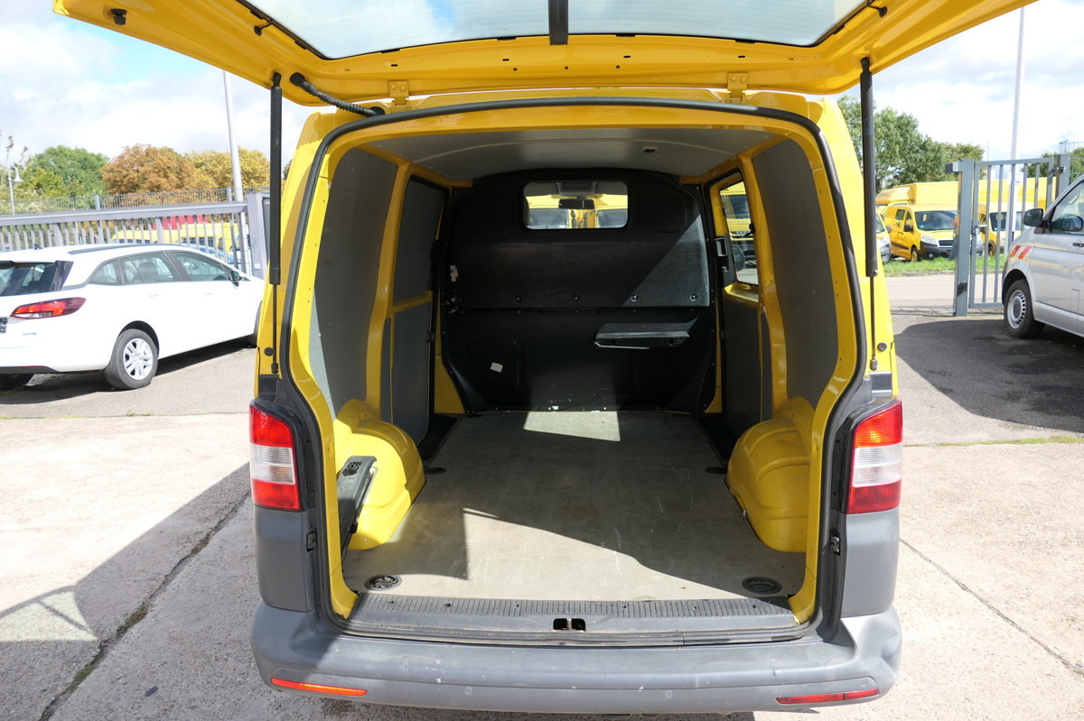 VW T5 Transporter 2.0 TDI PARKTRONIK EURO-5 2xSCHIE - Мало комбе: слика 5 VW T5 Transporter 2.0 TDI PARKTRONIK EURO-5 2xSCHIE - Мало комбе: слика 5