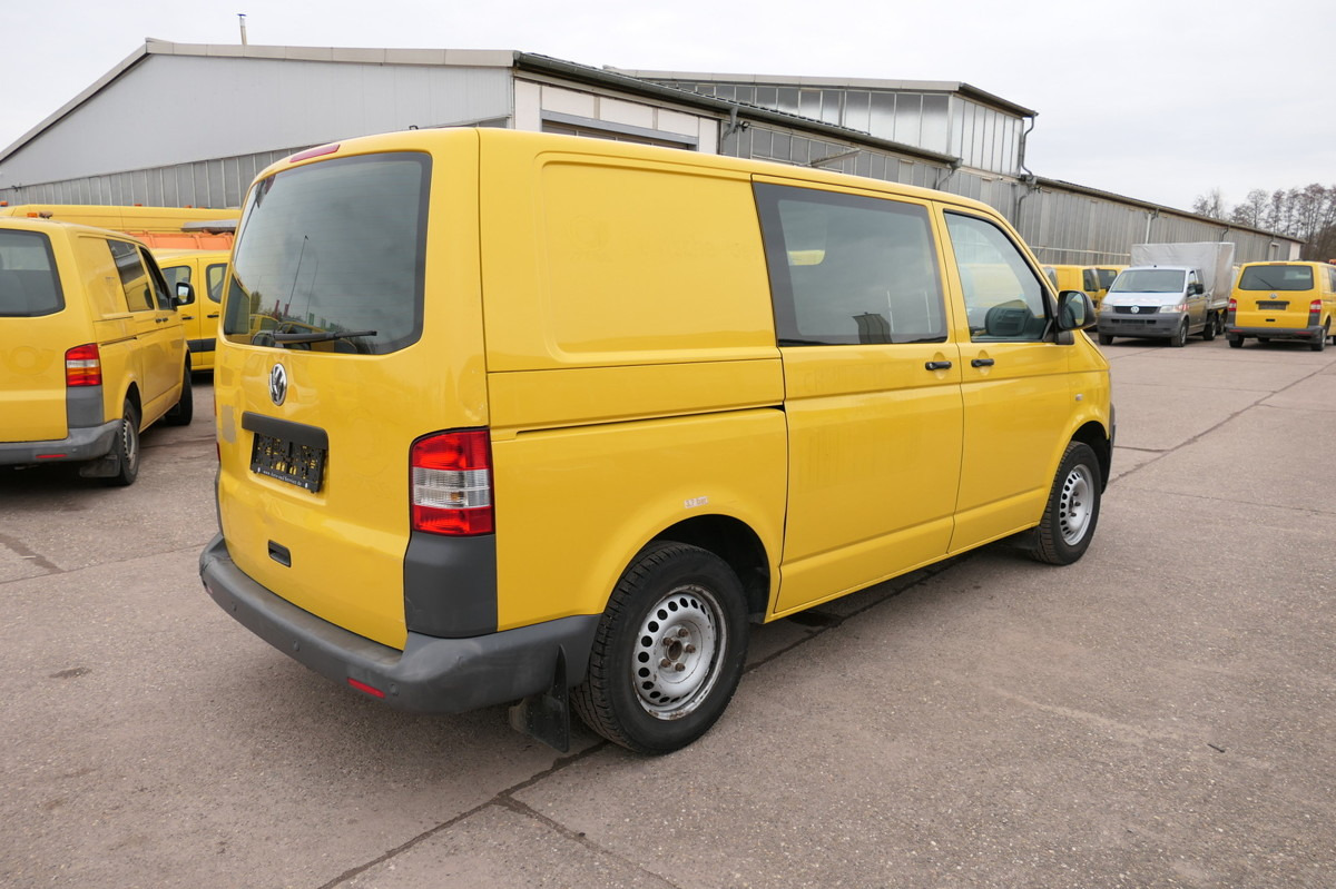 VW T5 Transporter 2.0 TDI PARKTRONIK EURO-5 2xSCHIE - Мало комбе: слика 4 VW T5 Transporter 2.0 TDI PARKTRONIK EURO-5 2xSCHIE - Мало комбе: слика 4