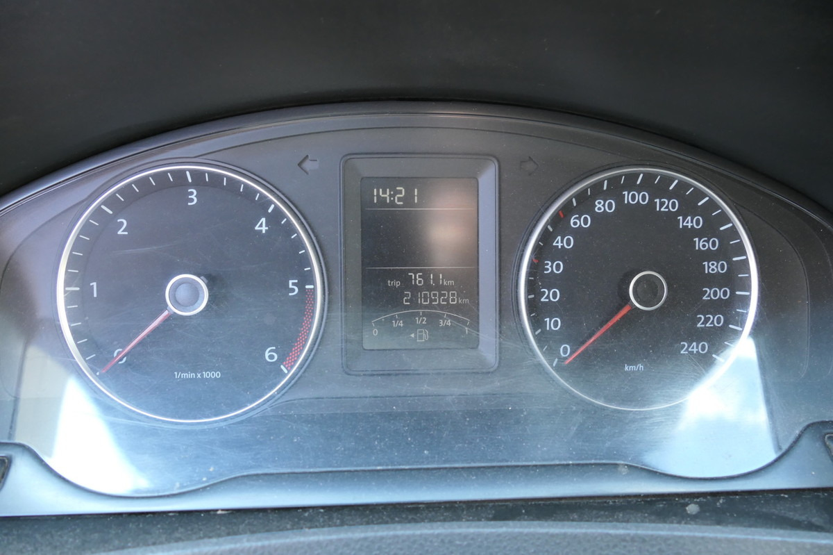 Мало комбе VW T5 Transporter 2.0 TDI PARKTRONIK EURO-5 2xSCHIE: слика 13 Мало комбе VW T5 Transporter 2.0 TDI PARKTRONIK EURO-5 2xSCHIE: слика 13