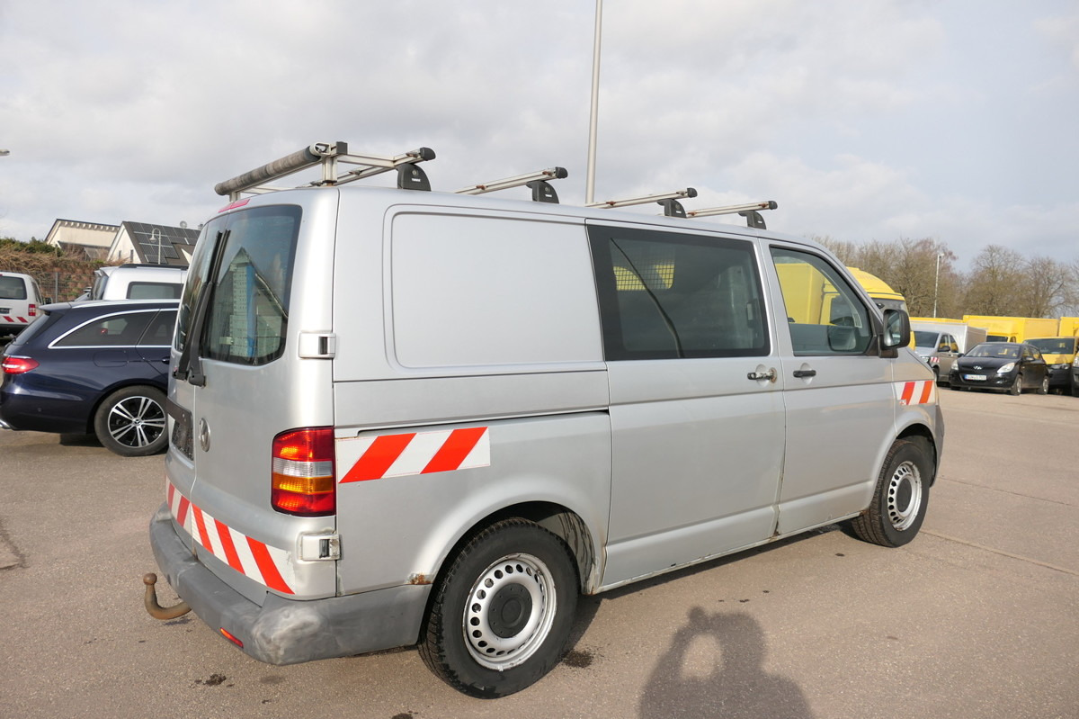 VW T5 Transporter 2.5 TDI 4Motion Werkstatteinbau A - Мало комбе: слика 4 VW T5 Transporter 2.5 TDI 4Motion Werkstatteinbau A - Мало комбе: слика 4