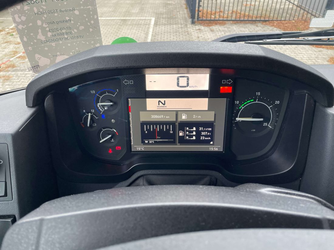 Renault T HIGH 520 4x2 new tacho - Parking Airco - Камион влекач: слика 5 Renault T HIGH 520 4x2 new tacho - Parking Airco - Камион влекач: слика 5