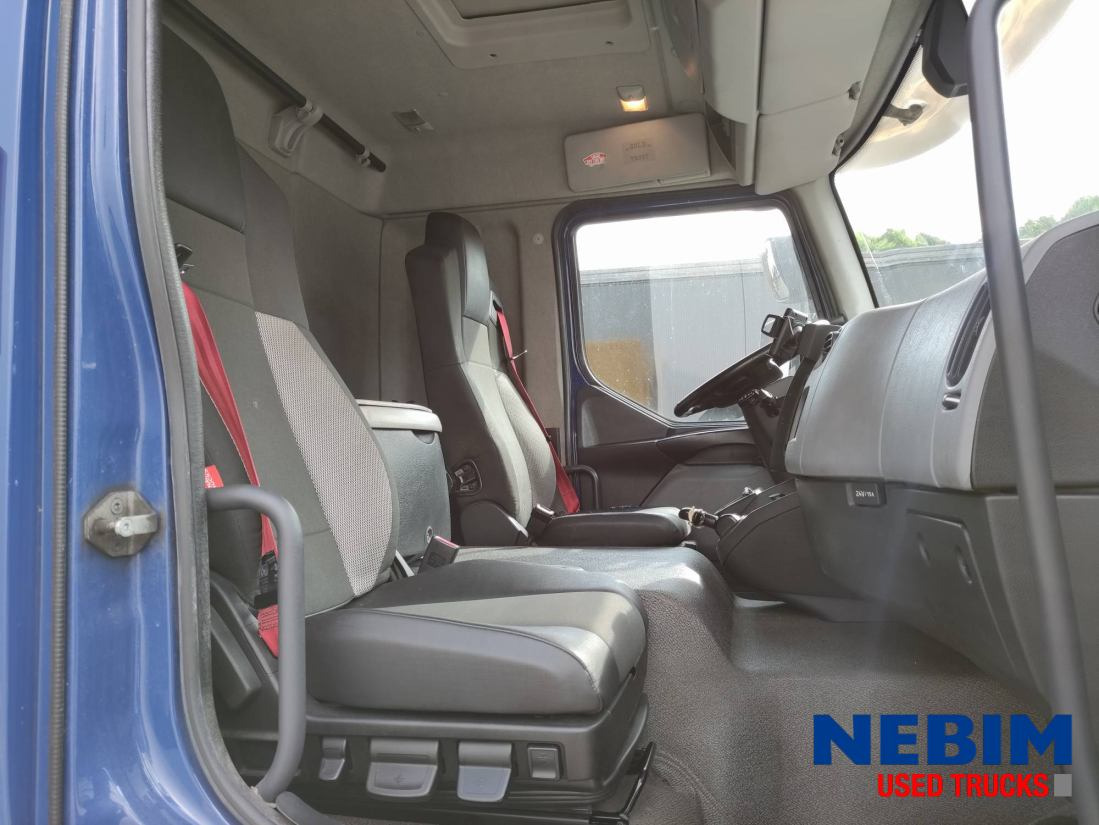 Renault D 14 240 4X2 - 319.854Km - Камион сандучар: слика 5 Renault D 14 240 4X2 - 319.854Km - Камион сандучар: слика 5