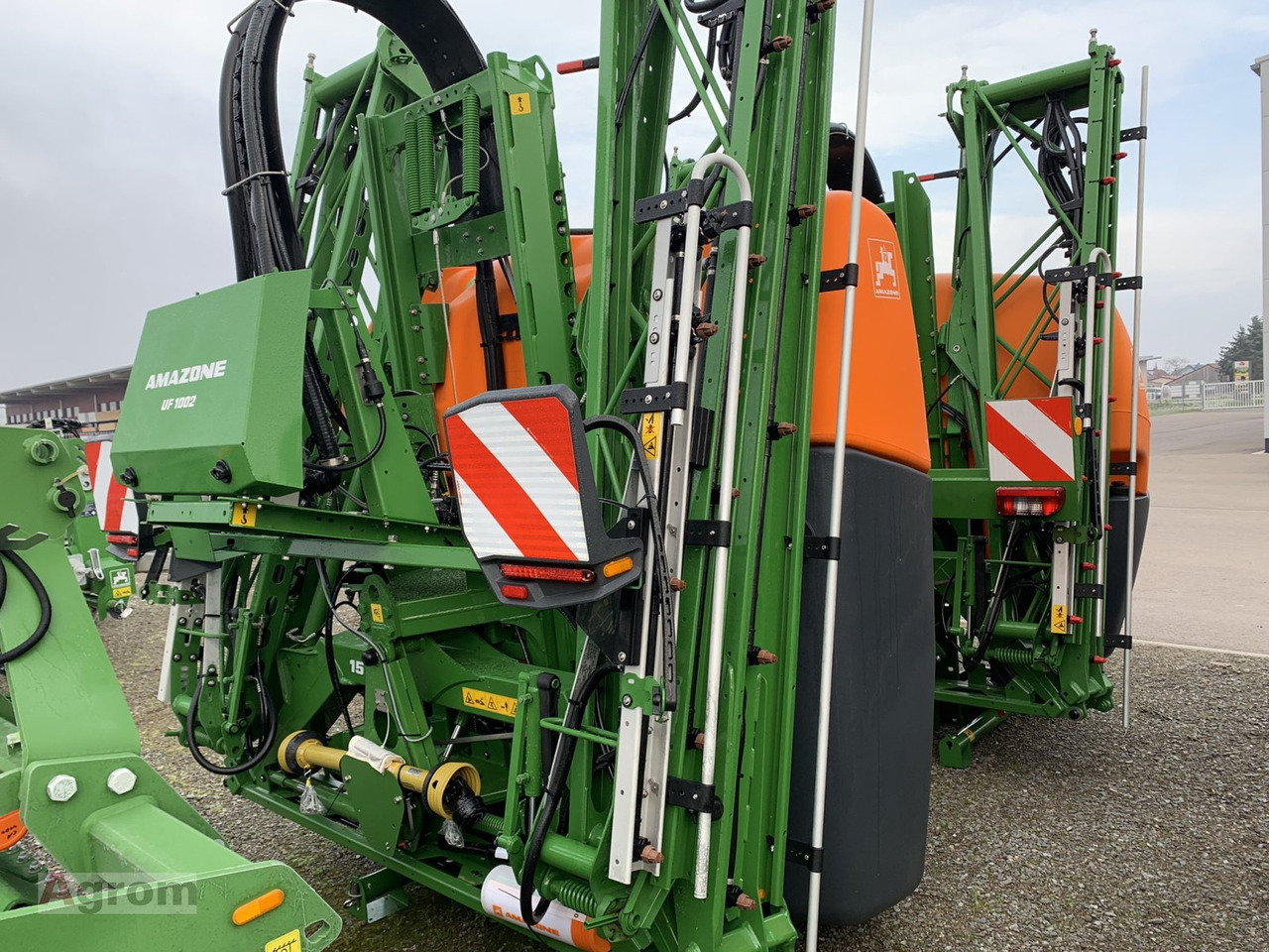 Amazone UF 1002 - Распрскувач монтиран на трактор: слика 2 Amazone UF 1002 - Распрскувач монтиран на трактор: слика 2