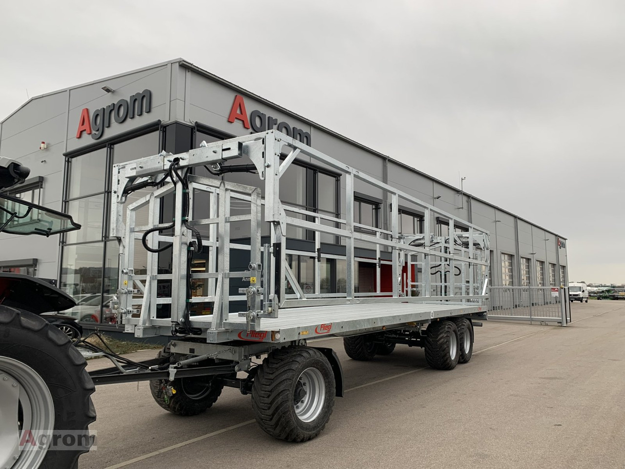 Fliegl DPW 210 BL - Земјоделска платформска приколка: слика 1 Fliegl DPW 210 BL - Земјоделска платформска приколка: слика 1