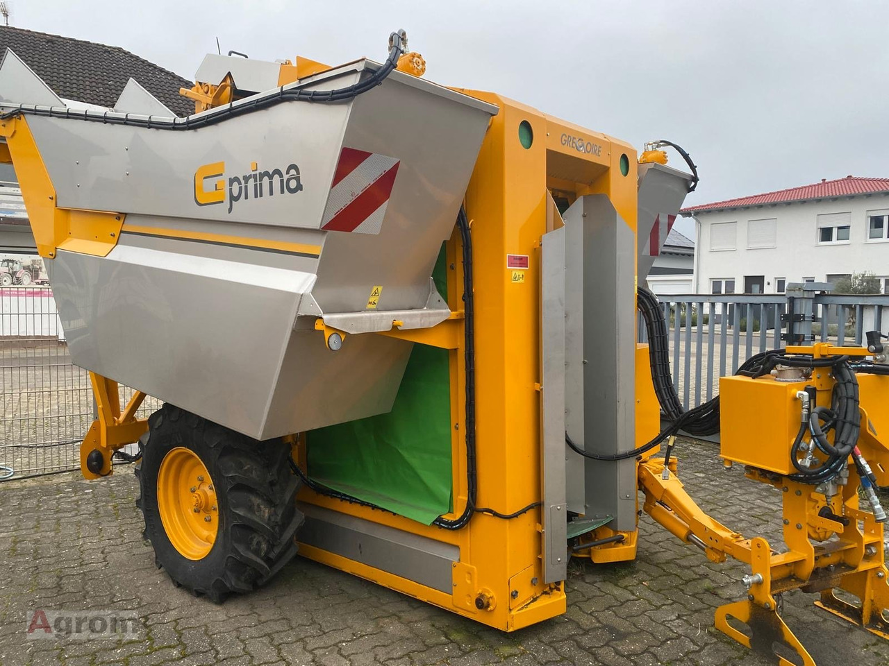 Gregoire G-Prima - Машина за берба на грозје: слика 1 Gregoire G-Prima - Машина за берба на грозје: слика 1