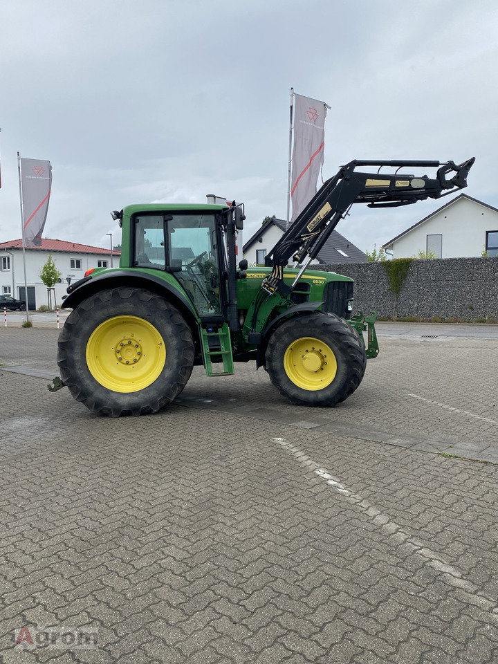 John Deere 6930 Premium - Трактор: слика 1 John Deere 6930 Premium - Трактор: слика 1