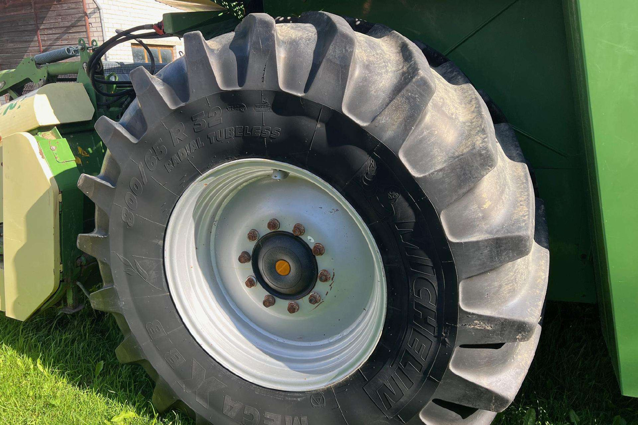 Комбајн за сточна храна Krone BIG X650: слика 7