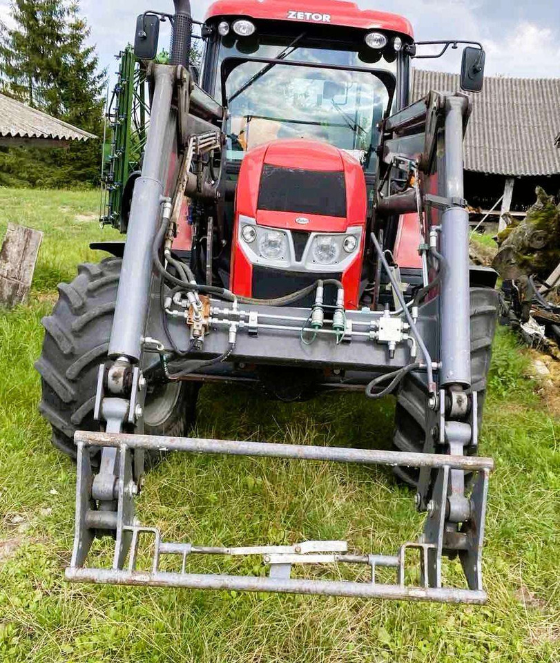 Zetor Forterra 140 - Трактор: слика 2 Zetor Forterra 140 - Трактор: слика 2