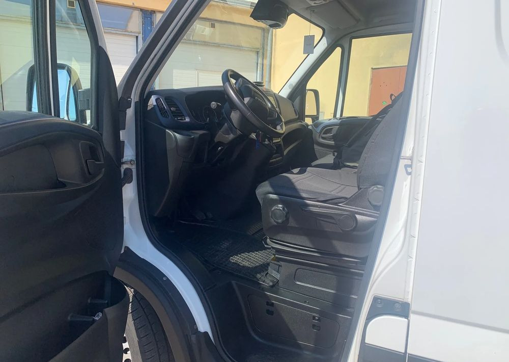 Iveco DAILY - Товарно комбе: слика 5 Iveco DAILY - Товарно комбе: слика 5