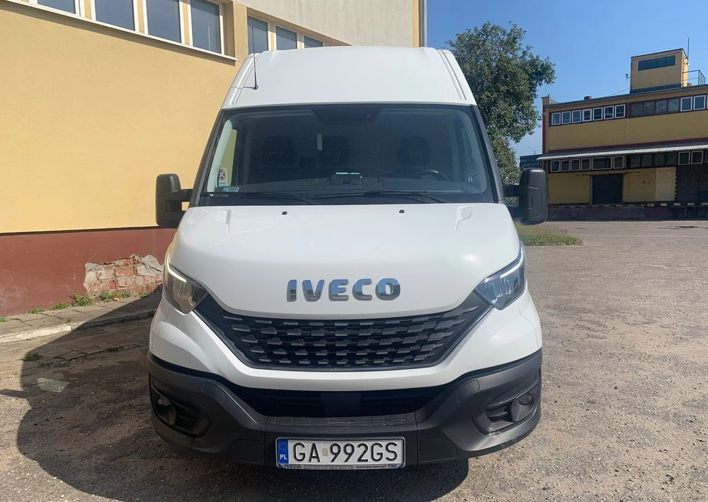 Iveco DAILY - Товарно комбе: слика 2 Iveco DAILY - Товарно комбе: слика 2
