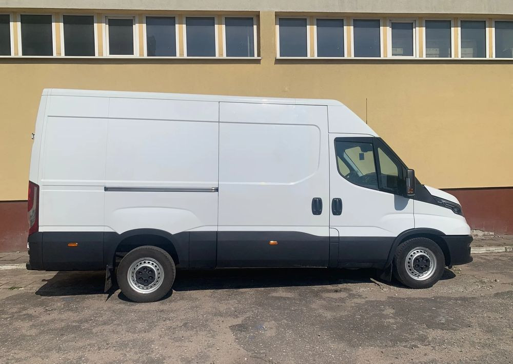 Iveco DAILY - Товарно комбе: слика 4 Iveco DAILY - Товарно комбе: слика 4