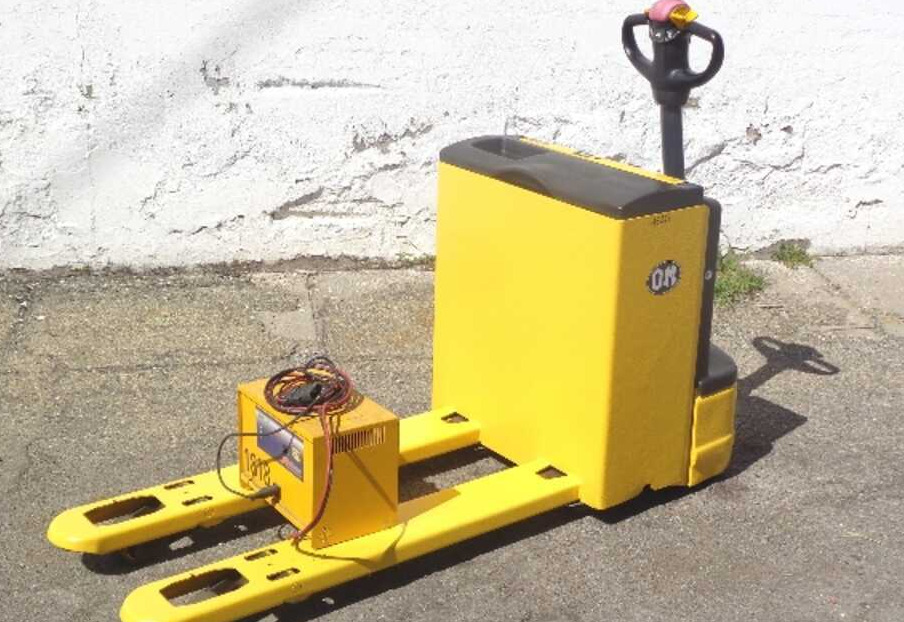 OM TL 18 AC (BATTERIA 2019) - Вилушкар за палети: слика 1 OM TL 18 AC (BATTERIA 2019) - Вилушкар за палети: слика 1