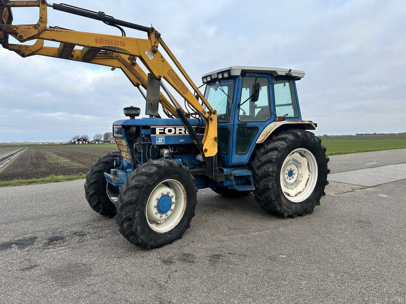 Ford 8210 - Трактор: слика 1 Ford 8210 - Трактор: слика 1
