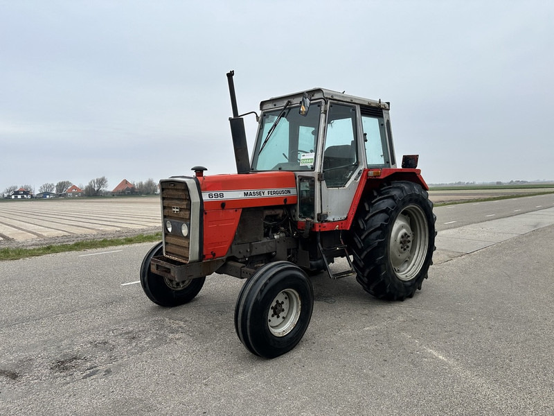 Massey Ferguson 698 - Трактор: слика 1 Massey Ferguson 698 - Трактор: слика 1