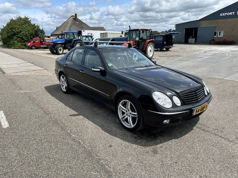 Mercedes-Benz E-Klasse 240 - Автомобил: слика 3 Mercedes-Benz E-Klasse 240 - Автомобил: слика 3