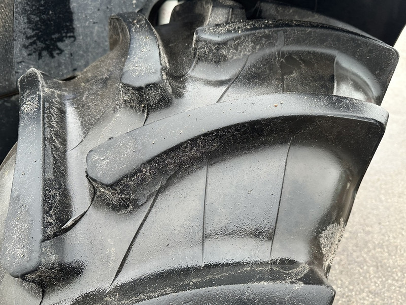 Трактор New Holland T7.210: слика 12