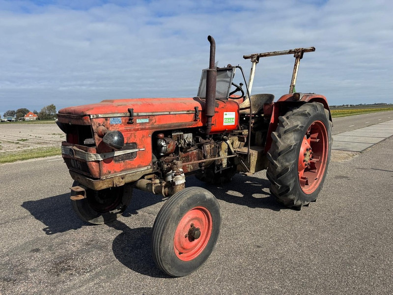Zetor 4511 - Трактор: слика 1 Zetor 4511 - Трактор: слика 1
