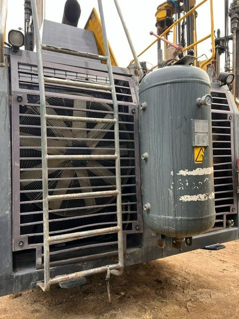 Atlas Copco FlexiROC D55 - Машина за бушење: слика 4 Atlas Copco FlexiROC D55 - Машина за бушење: слика 4