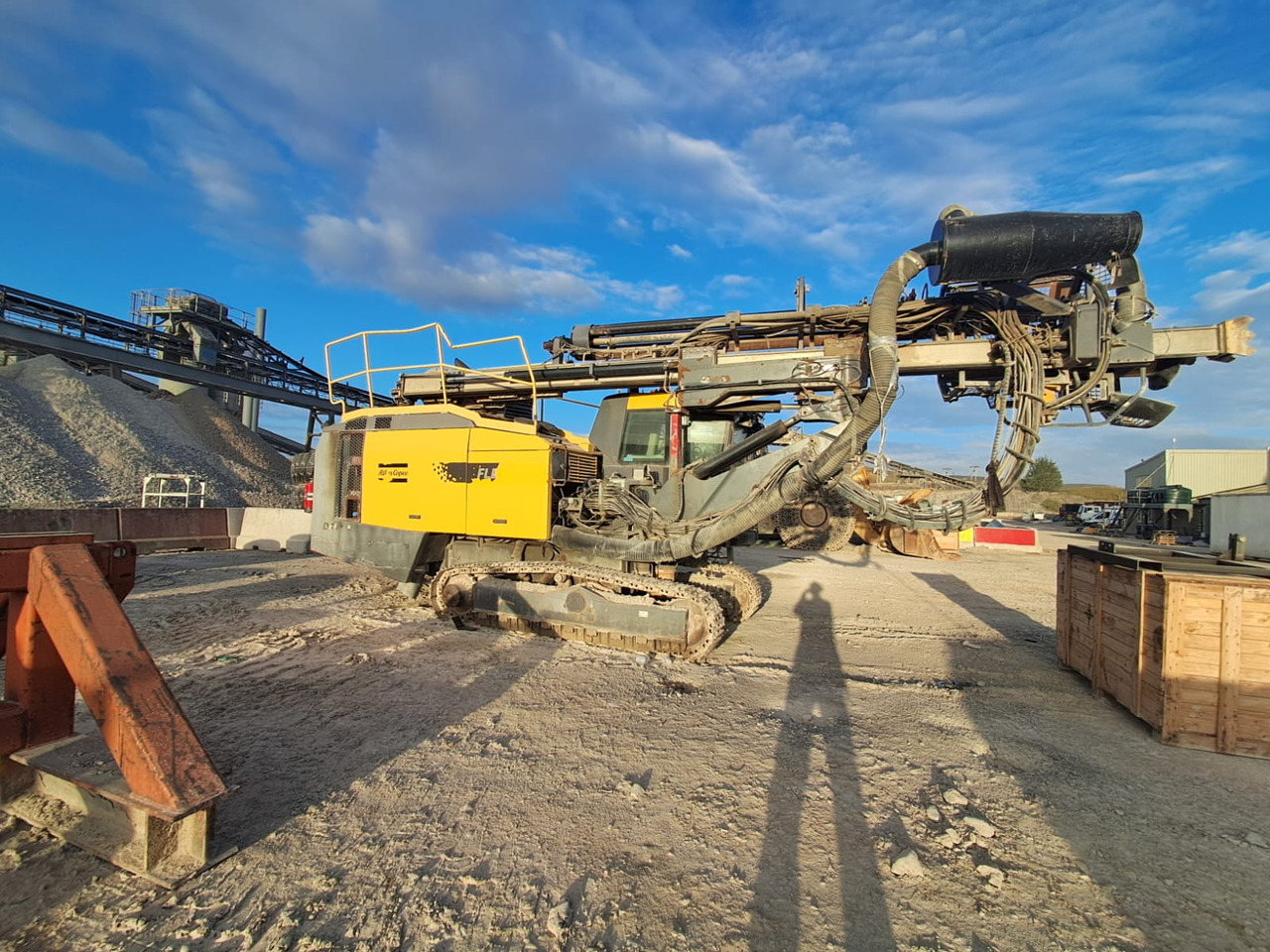 Atlas Copco FlexiROC D60-10SF - Машина за бушење: слика 1 Atlas Copco FlexiROC D60-10SF - Машина за бушење: слика 1