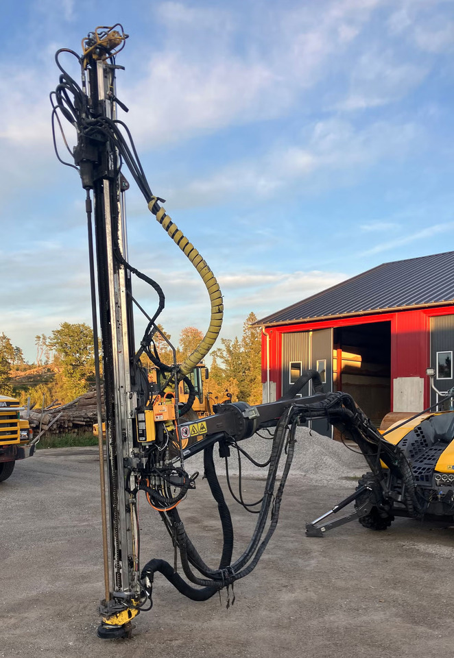 Atlas Copco FlexiROC T15R-01 - Машина за бушење: слика 5 Atlas Copco FlexiROC T15R-01 - Машина за бушење: слика 5