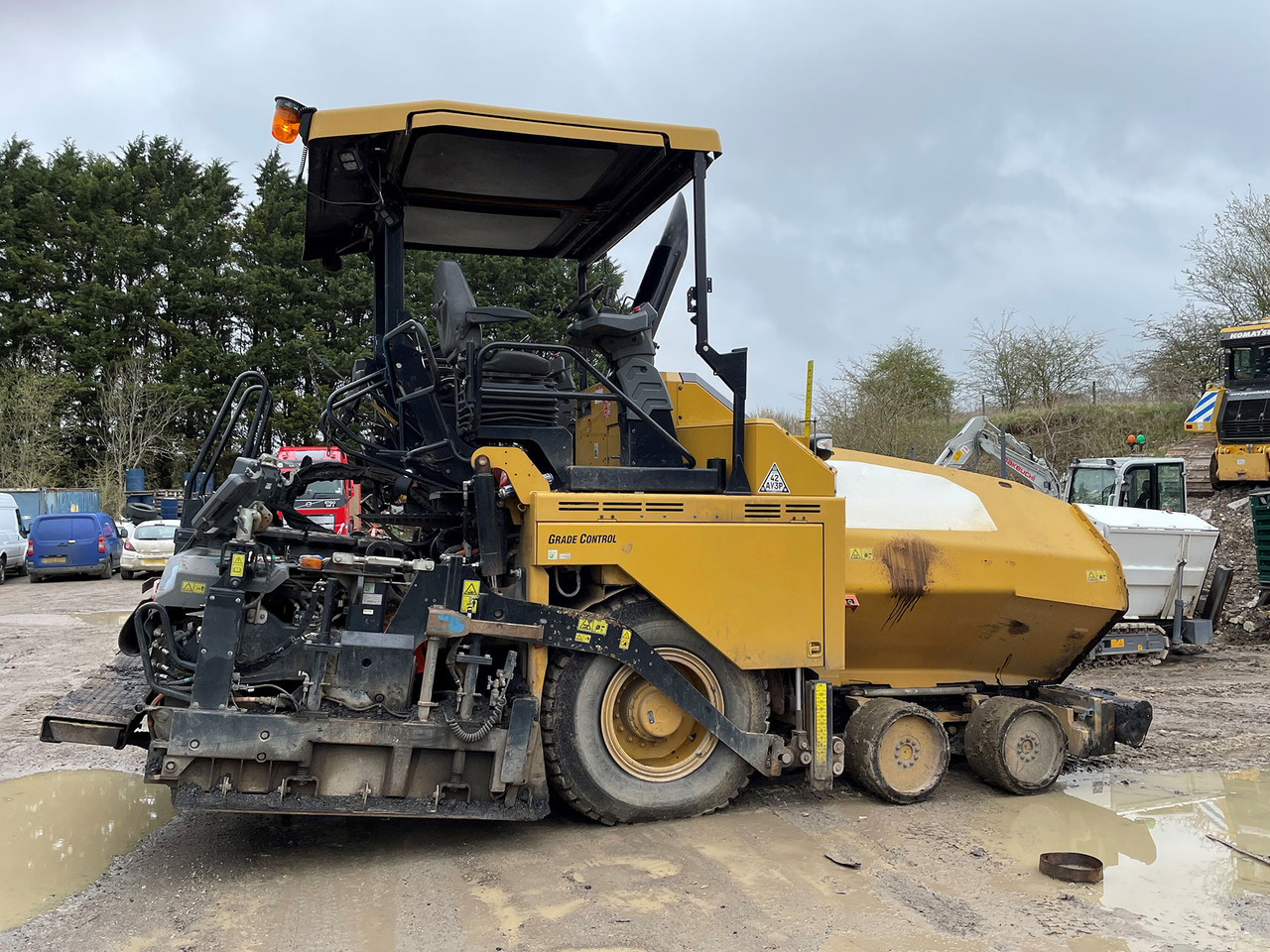 Caterpillar AP500F - Асфалтен поплочувач: слика 1 Caterpillar AP500F - Асфалтен поплочувач: слика 1